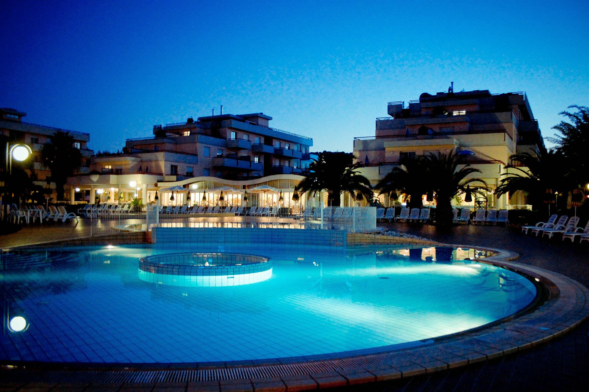 IHR Residence Hotel Le Terrazze Grottammare Esterno foto