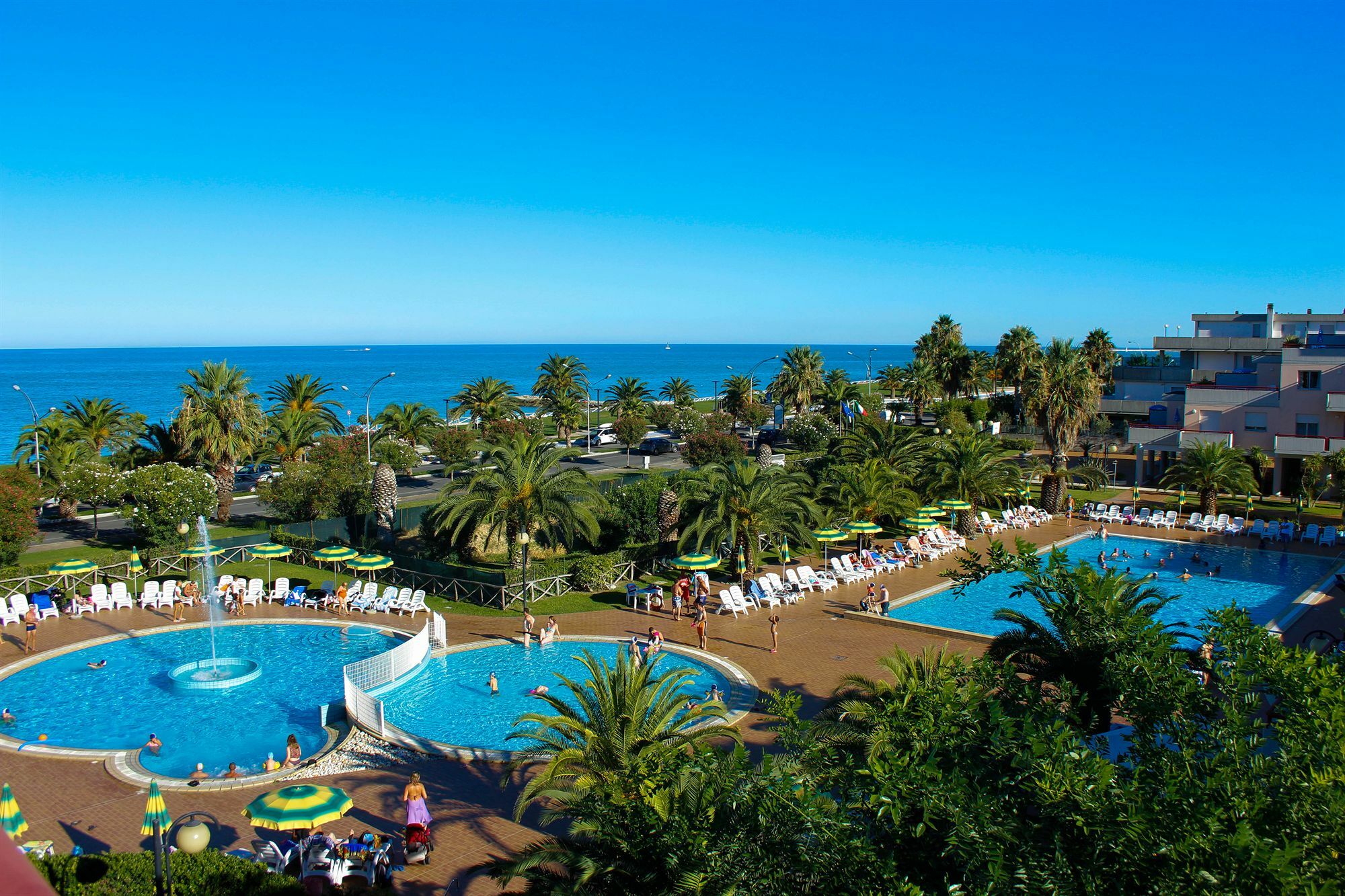 IHR Residence Hotel Le Terrazze Grottammare Esterno foto